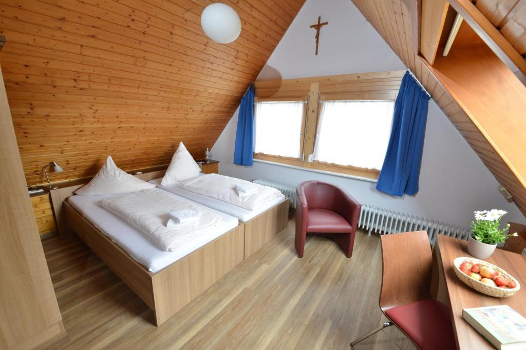 Хостел Don-Bosco-Haus Фрідріхсгафен Екстер'єр фото
